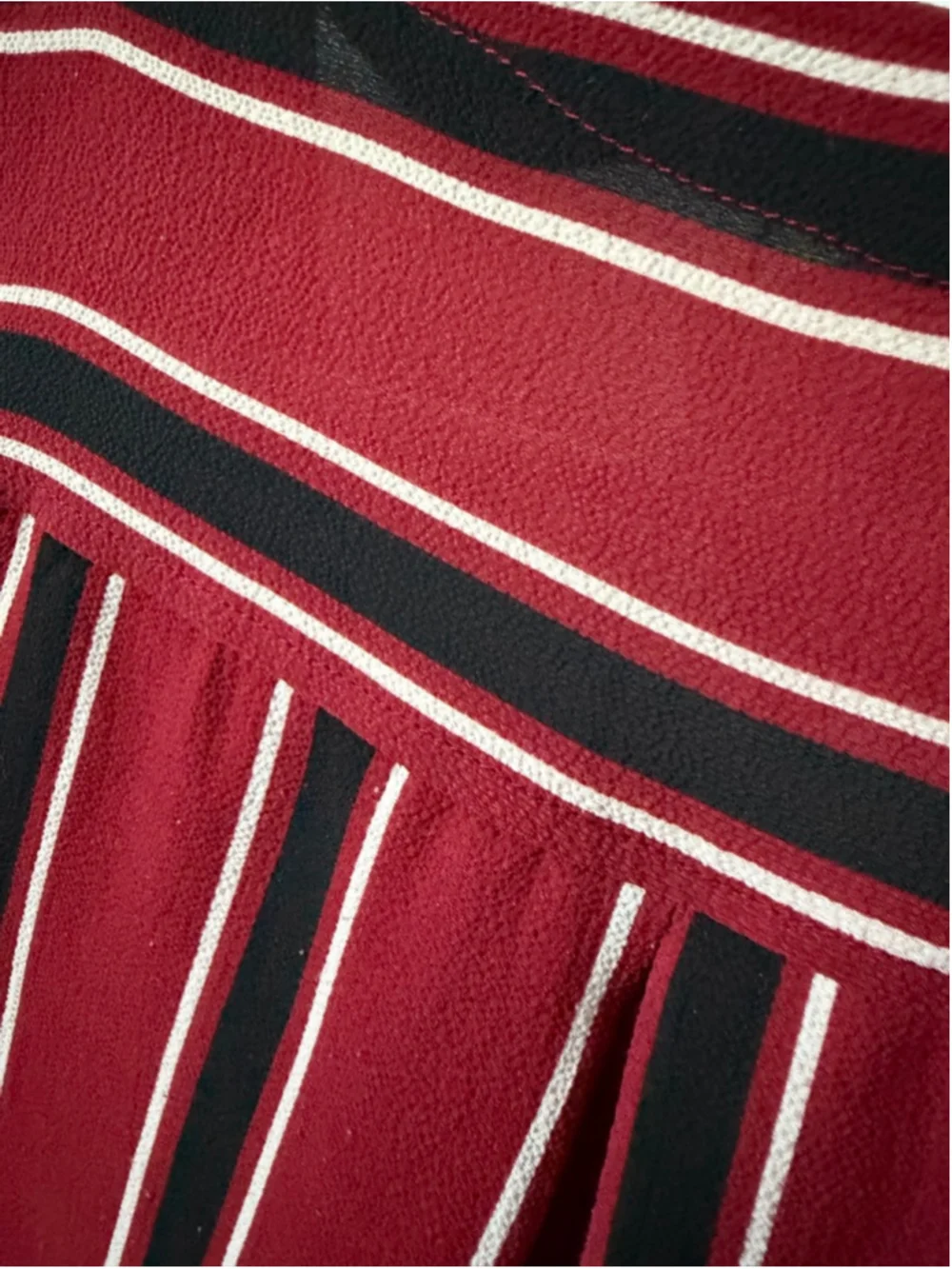 Papaya Blouse M Maroon Black Striped Short Sleeve - Picture 7 of 7